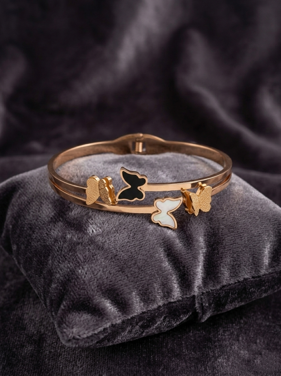 Luxe Flutter Butterfly Lock Bangle