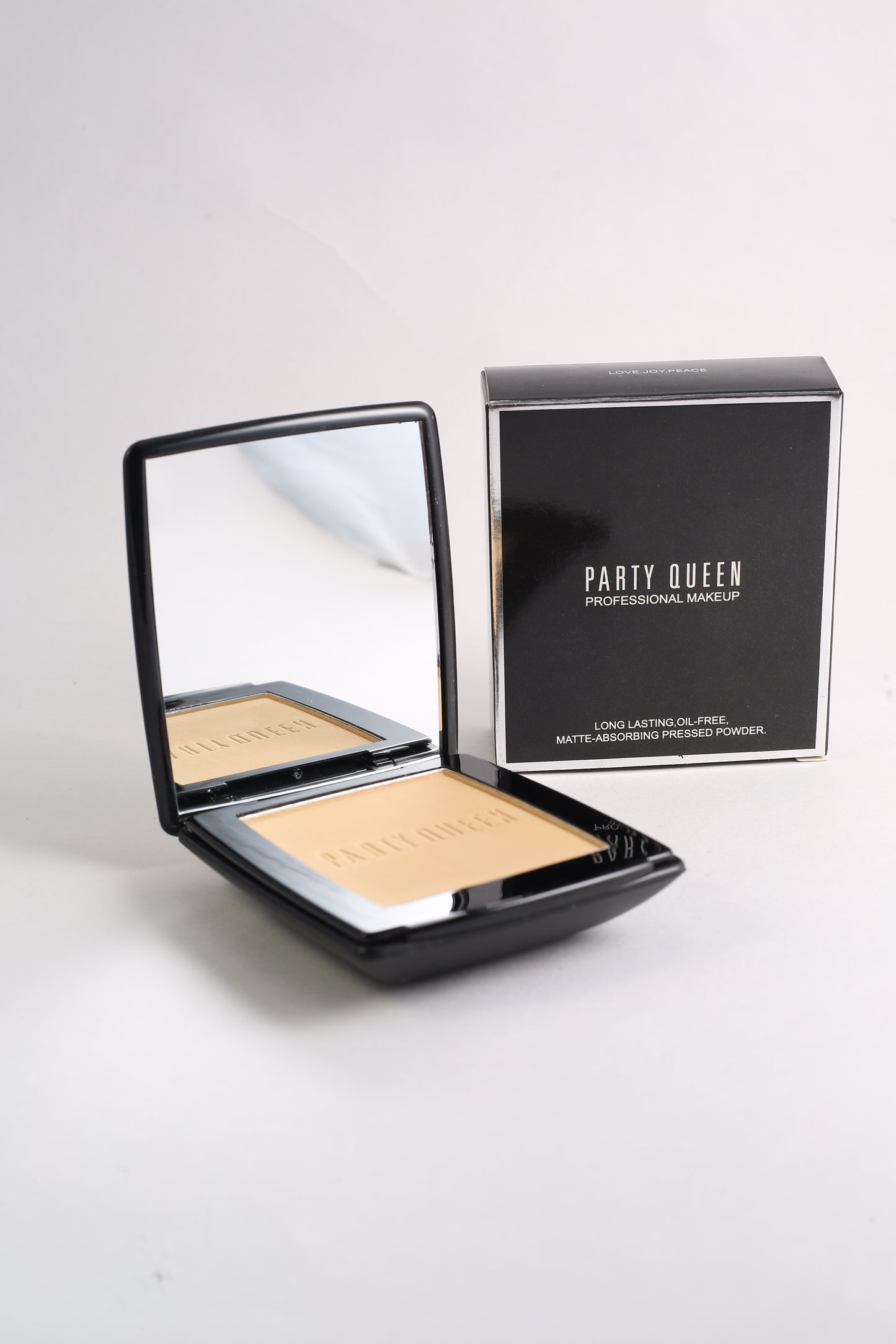 Party Queen Long Lasting Oil-Free, Matte Absorbing Pressed Powder