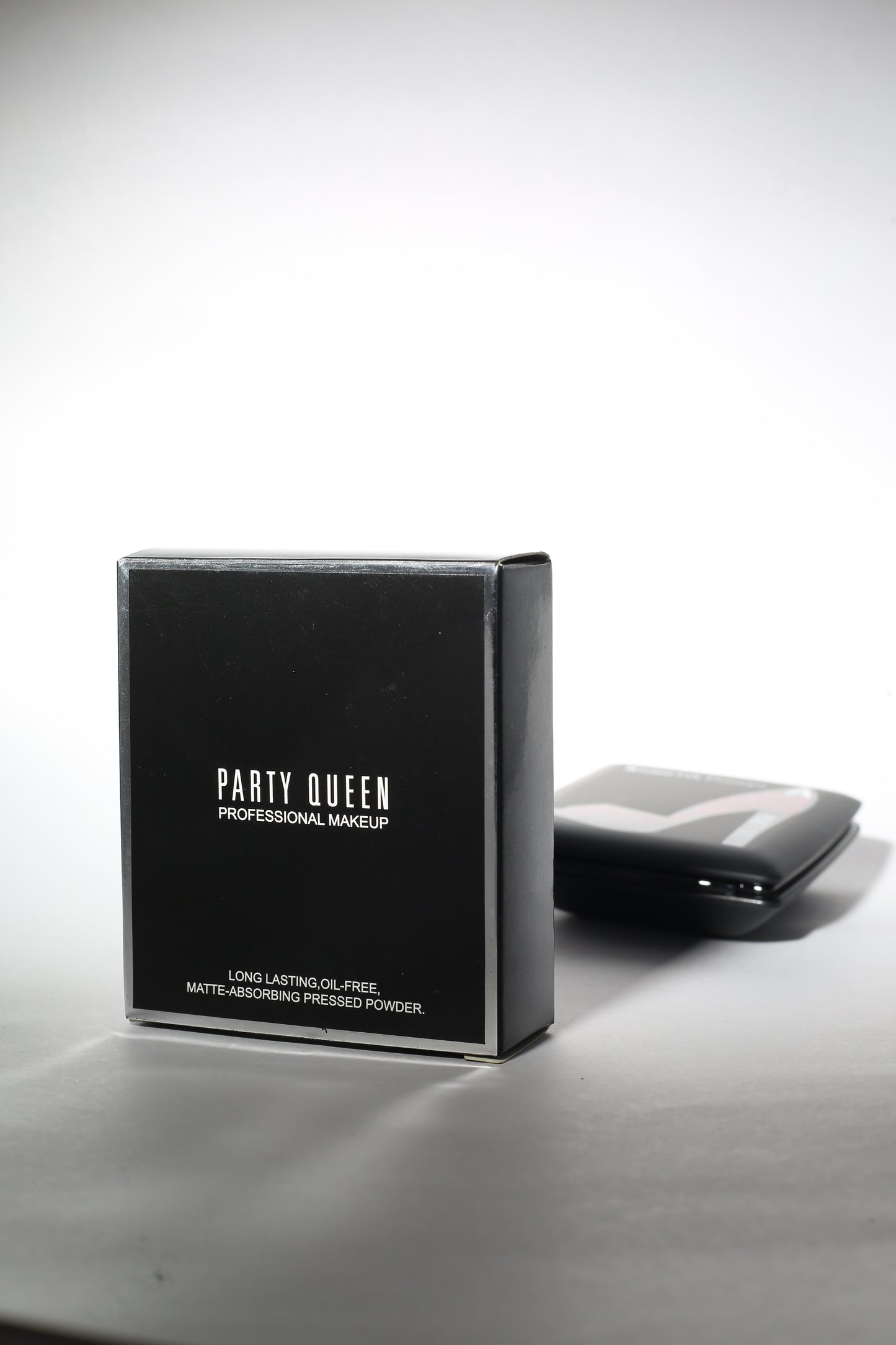 Party Queen Long Lasting Oil-Free, Matte Absorbing Pressed Powder