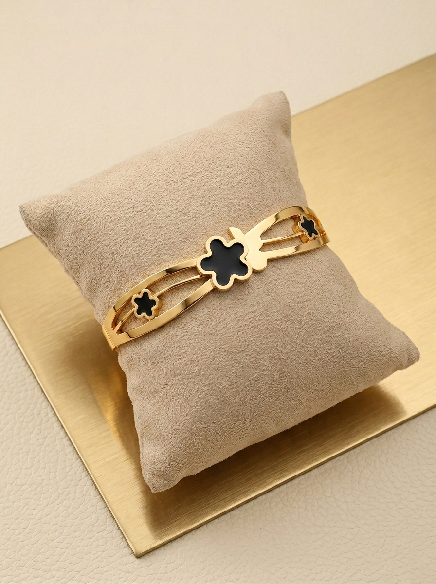 Midnight Clover Luxe Lock Bangle