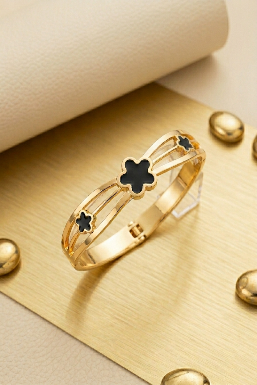 Midnight Clover Luxe Lock Bangle